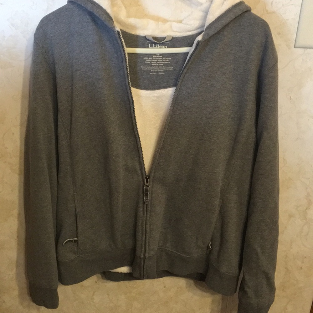Comfy LL BEAN plush lined hoodie.